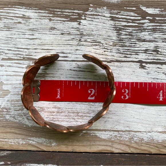Vintage 80s penny bracelet cuff, size 7.5” - Picture 13 of 16
